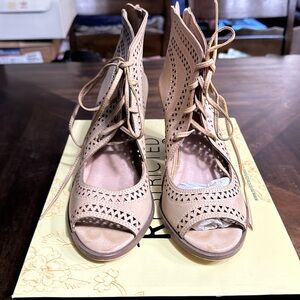 Nude lace up heel